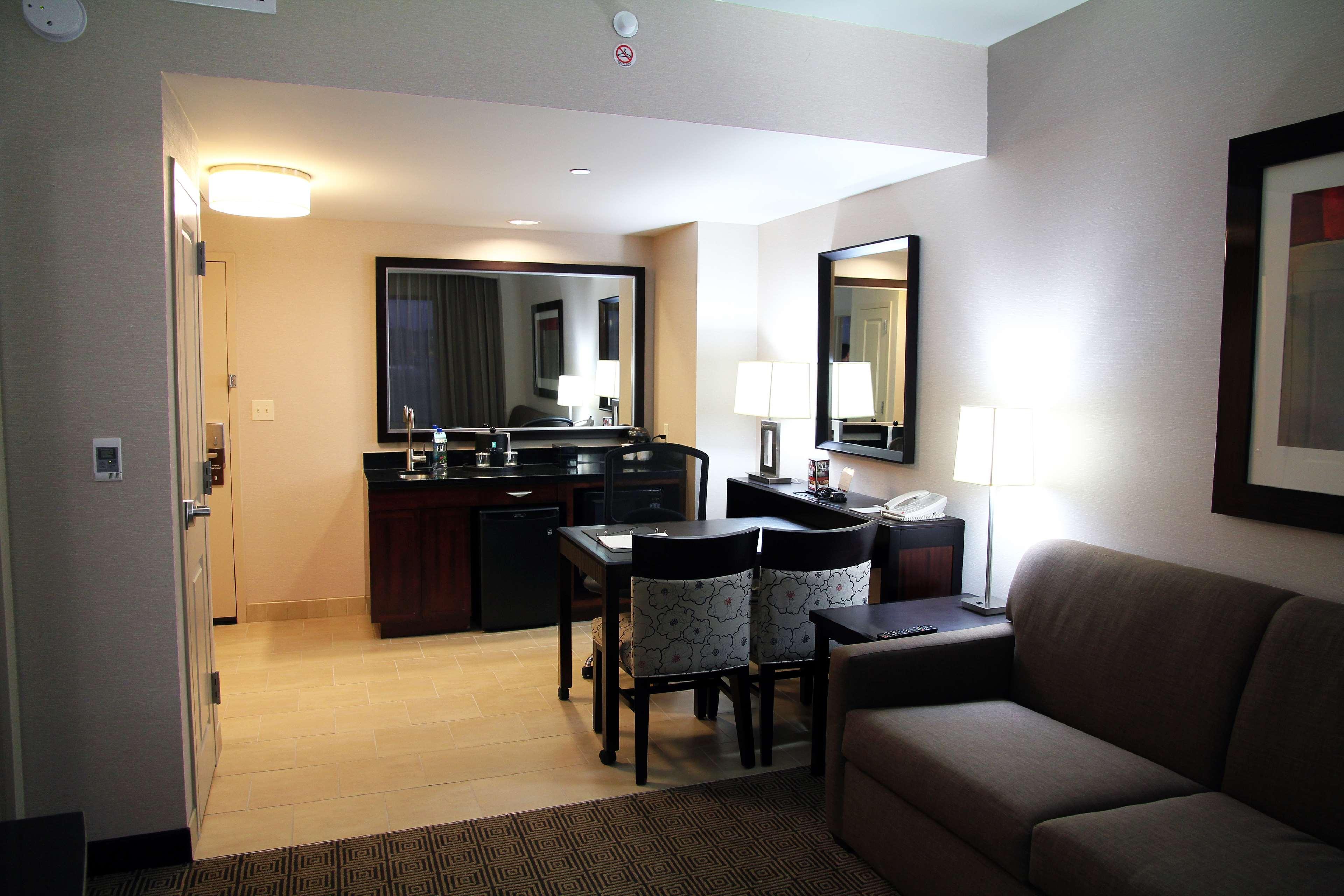 Embassy Suites Ontario - Airport Δωμάτιο φωτογραφία