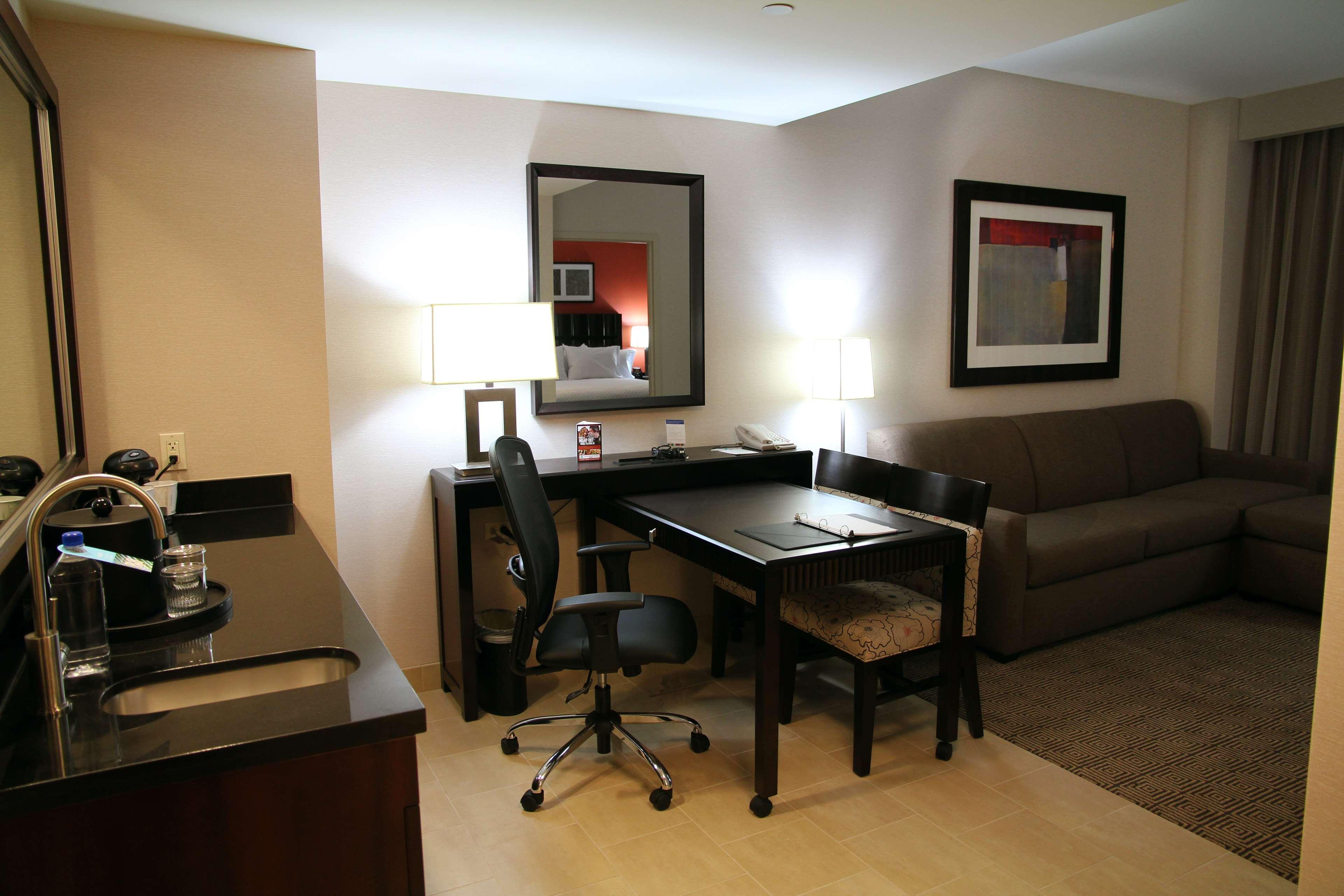 Embassy Suites Ontario - Airport Δωμάτιο φωτογραφία